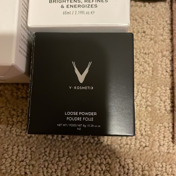 Branded make up - Picture 5 of 6